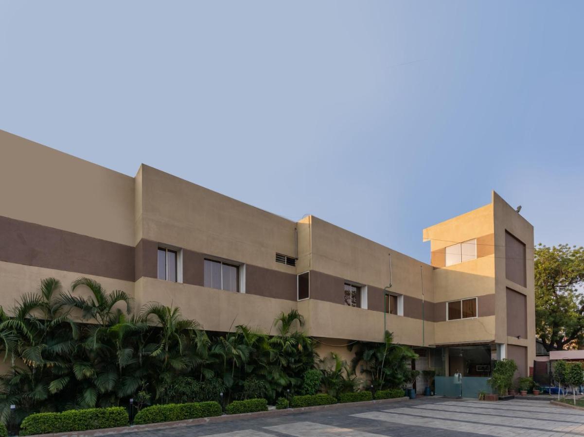 Spot On 73694 Hotel Prakash Sahāranpur Exterior photo