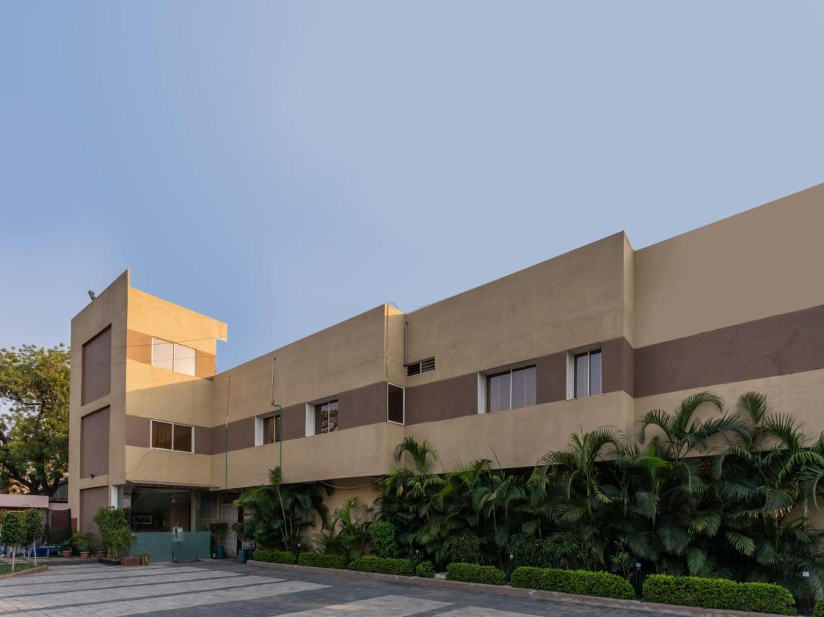 Spot On 73694 Hotel Prakash Sahāranpur Exterior photo